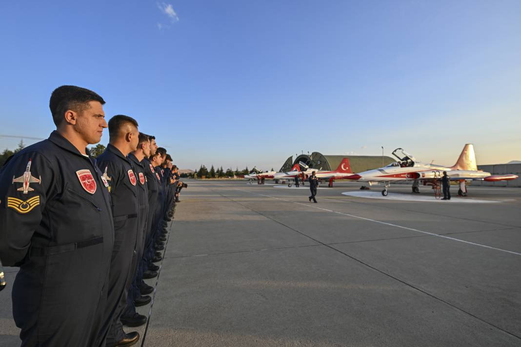 Türk Yıldızları’ndan 30 Ağustos’ta Anıtkabir’de saygı uçuşu - Resim: 20